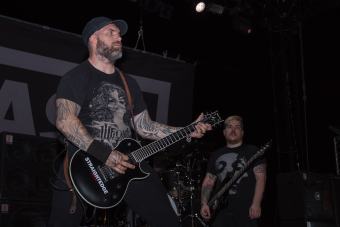 Mass Hysteria 16