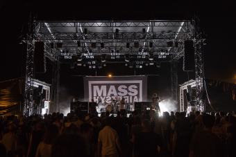 Mass Hysteria 29